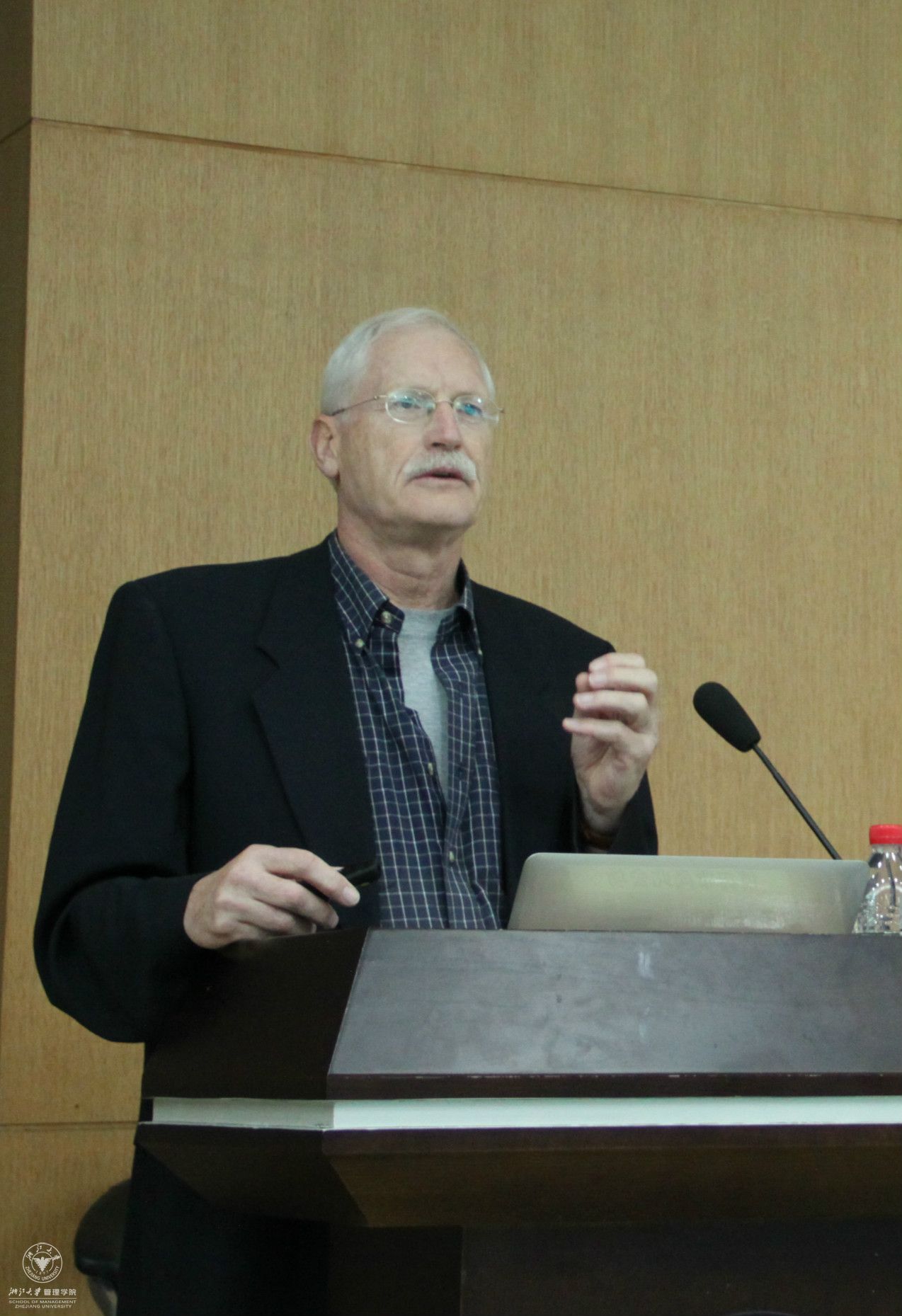 Wolfram Schultz_meitu_1.jpg